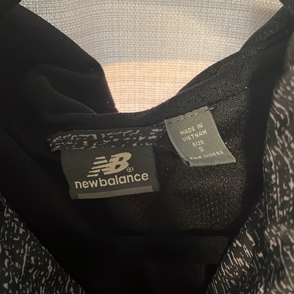 New balance jacket - Picture 3 of 3